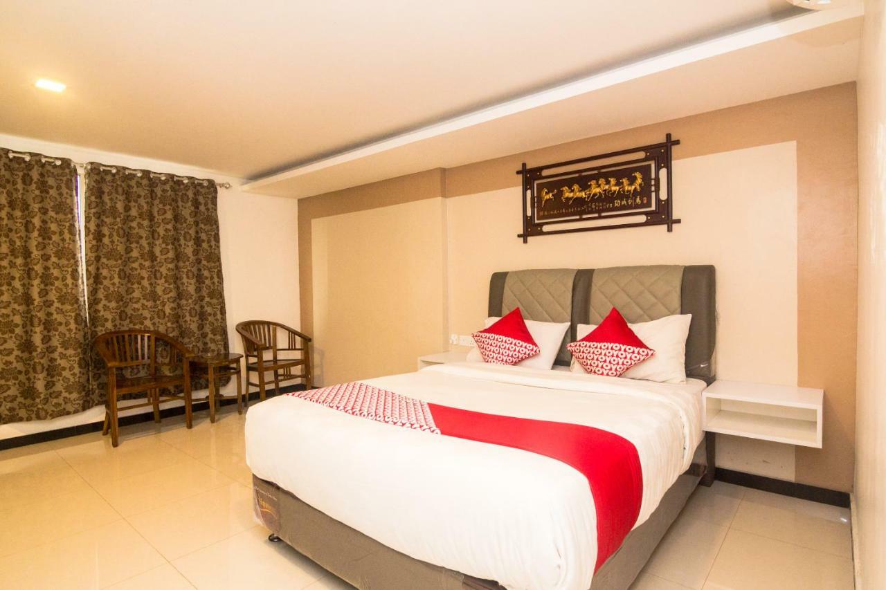 Oyo 1223 Hotel Bahari Batam Kültér fotó