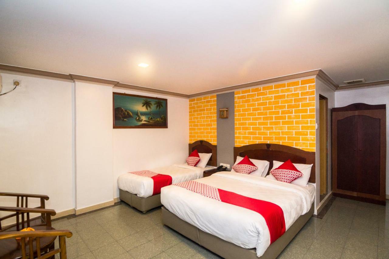 Oyo 1223 Hotel Bahari Batam Kültér fotó